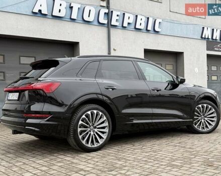 Чорний Ауді E-Tron, об'ємом двигуна 0 л та пробігом 76 тис. км за 31000 $, фото 13 на Automoto.ua