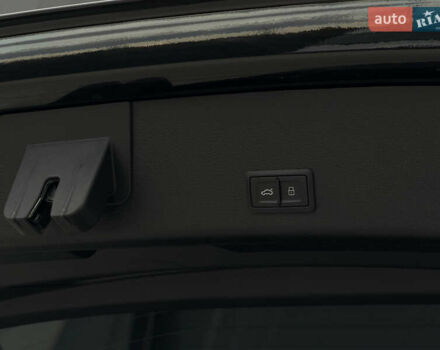 Чорний Ауді E-Tron, об'ємом двигуна 0 л та пробігом 162 тис. км за 28500 $, фото 53 на Automoto.ua