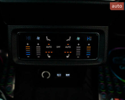 Чорний Ауді E-Tron, об'ємом двигуна 0 л та пробігом 100 тис. км за 31400 $, фото 73 на Automoto.ua