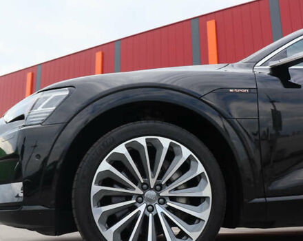 Черный Ауди E-Tron, объемом двигателя 0 л и пробегом 155 тыс. км за 37900 $, фото 5 на Automoto.ua