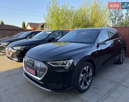 Черный Ауди E-Tron, объемом двигателя 0 л и пробегом 99 тыс. км за 28999 $, фото 4 на Automoto.ua