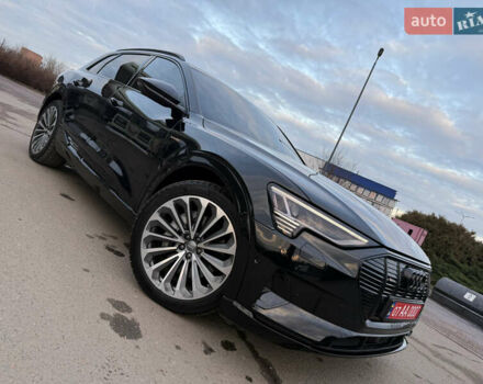 Черный Ауди E-Tron, объемом двигателя 0 л и пробегом 88 тыс. км за 29999 $, фото 11 на Automoto.ua
