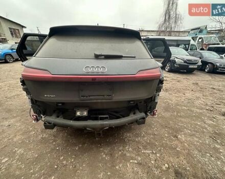 Чорний Ауді E-Tron, об'ємом двигуна 0 л та пробігом 97 тис. км за 19000 $, фото 2 на Automoto.ua