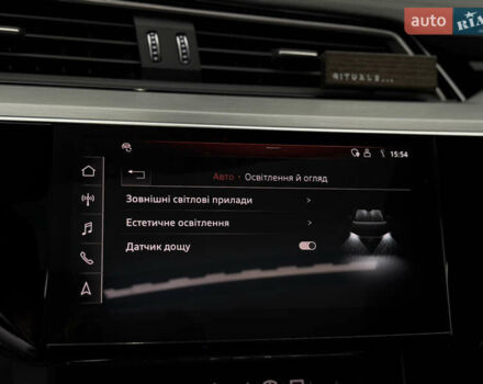 Чорний Ауді E-Tron, об'ємом двигуна 0 л та пробігом 162 тис. км за 28500 $, фото 74 на Automoto.ua