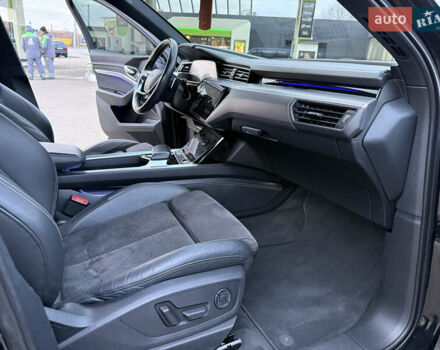 Черный Ауди E-Tron, объемом двигателя 0 л и пробегом 88 тыс. км за 29999 $, фото 80 на Automoto.ua