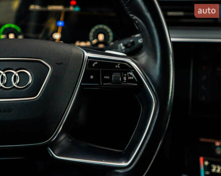 Черный Ауди E-Tron, объемом двигателя 0 л и пробегом 133 тыс. км за 28900 $, фото 72 на Automoto.ua