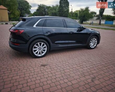 Чорний Ауді E-Tron, об'ємом двигуна 0 л та пробігом 122 тис. км за 29000 $, фото 16 на Automoto.ua