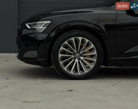 Чорний Ауді E-Tron, об'ємом двигуна 0 л та пробігом 162 тис. км за 28500 $, фото 33 на Automoto.ua