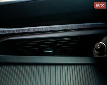 Чорний Ауді E-Tron, об'ємом двигуна 0 л та пробігом 100 тис. км за 31400 $, фото 103 на Automoto.ua