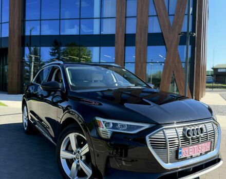 Черный Ауди E-Tron, объемом двигателя 0 л и пробегом 72 тыс. км за 33000 $, фото 1 на Automoto.ua