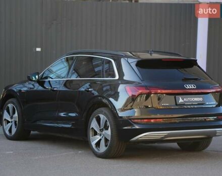 Черный Ауди E-Tron, объемом двигателя 0 л и пробегом 140 тыс. км за 31900 $, фото 4 на Automoto.ua