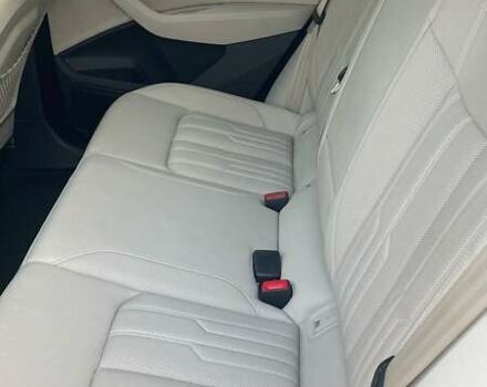 Чорний Ауді E-Tron, об'ємом двигуна 0 л та пробігом 137 тис. км за 27500 $, фото 9 на Automoto.ua