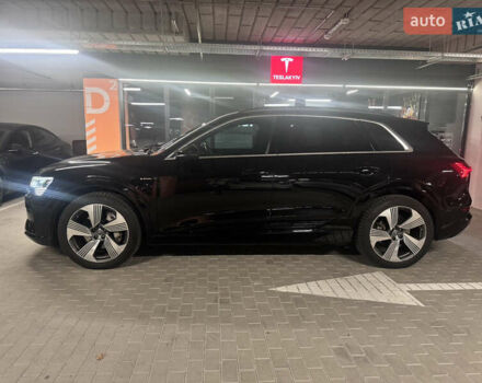 Черный Ауди E-Tron, объемом двигателя 0 л и пробегом 140 тыс. км за 31900 $, фото 6 на Automoto.ua