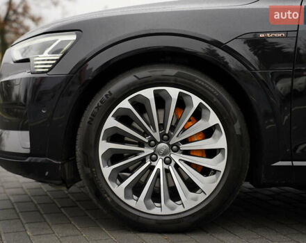 Черный Ауди E-Tron, объемом двигателя 0 л и пробегом 71 тыс. км за 34300 $, фото 6 на Automoto.ua