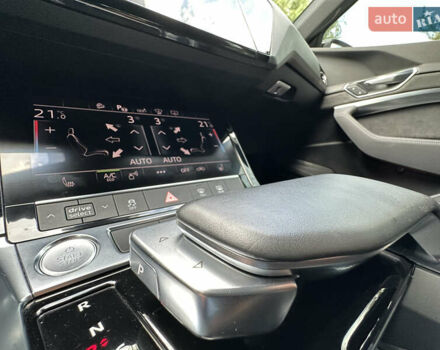 Черный Ауди E-Tron, объемом двигателя 0 л и пробегом 152 тыс. км за 26990 $, фото 25 на Automoto.ua