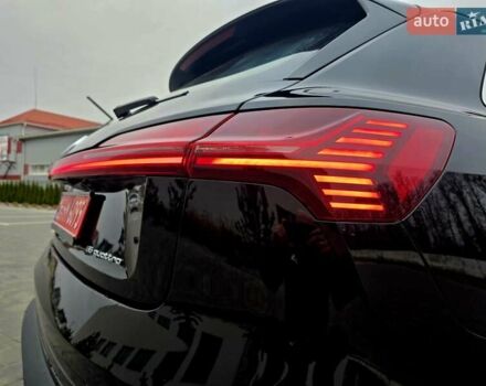 Чорний Ауді E-Tron, об'ємом двигуна 0 л та пробігом 135 тис. км за 22900 $, фото 19 на Automoto.ua