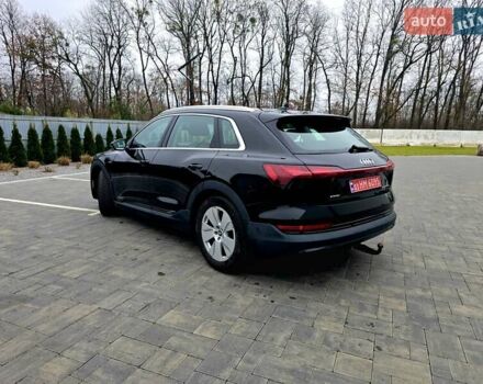 Чорний Ауді E-Tron, об'ємом двигуна 0 л та пробігом 135 тис. км за 22900 $, фото 1 на Automoto.ua