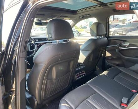 Черный Ауди E-Tron, объемом двигателя 0 л и пробегом 81 тыс. км за 34950 $, фото 25 на Automoto.ua