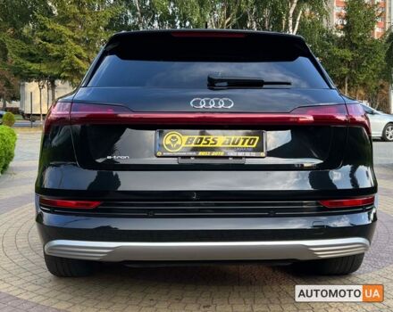 Черный Ауди E-Tron, объемом двигателя 95 л и пробегом 64 тыс. км за 35900 $, фото 5 на Automoto.ua