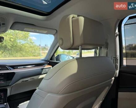 Чорний Ауді E-Tron, об'ємом двигуна 0 л та пробігом 75 тис. км за 31000 $, фото 38 на Automoto.ua