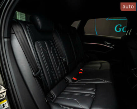 Чорний Ауді E-Tron, об'ємом двигуна 0 л та пробігом 100 тис. км за 31400 $, фото 45 на Automoto.ua