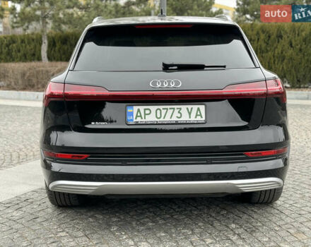 Черный Ауди E-Tron, объемом двигателя 0 л и пробегом 33 тыс. км за 44000 $, фото 3 на Automoto.ua
