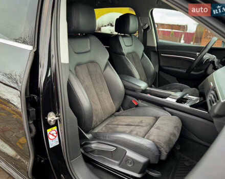 Чорний Ауді E-Tron, об'ємом двигуна 0 л та пробігом 140 тис. км за 26000 $, фото 62 на Automoto.ua