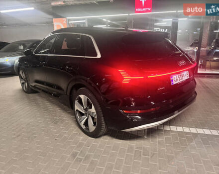 Черный Ауди E-Tron, объемом двигателя 0 л и пробегом 140 тыс. км за 31900 $, фото 7 на Automoto.ua