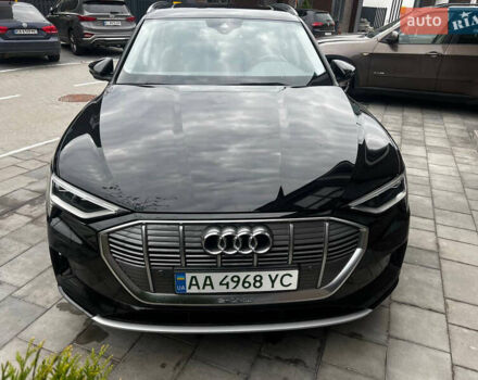 Чорний Ауді E-Tron, об'ємом двигуна 0 л та пробігом 138 тис. км за 25900 $, фото 4 на Automoto.ua