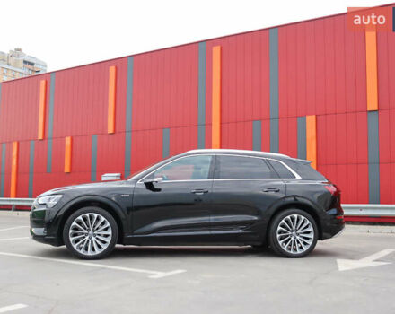 Черный Ауди E-Tron, объемом двигателя 0 л и пробегом 155 тыс. км за 37900 $, фото 1 на Automoto.ua