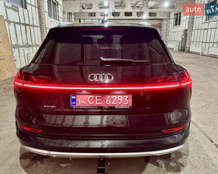 Черный Ауди E-Tron, объемом двигателя 0 л и пробегом 72 тыс. км за 25999 $, фото 9 на Automoto.ua