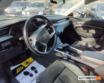 Черный Ауди E-Tron, объемом двигателя 71 л и пробегом 111 тыс. км за 29999 $, фото 6 на Automoto.ua