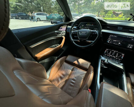 Черный Ауди E-Tron, объемом двигателя 0 л и пробегом 199 тыс. км за 27499 $, фото 27 на Automoto.ua