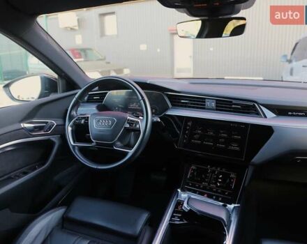 Черный Ауди E-Tron, объемом двигателя 0 л и пробегом 140 тыс. км за 31900 $, фото 12 на Automoto.ua