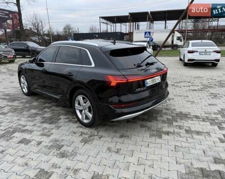 Черный Ауди E-Tron, объемом двигателя 0 л и пробегом 65 тыс. км за 29700 $, фото 7 на Automoto.ua