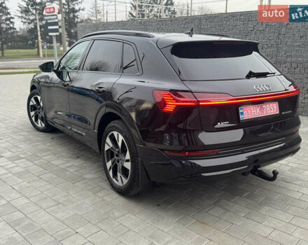 Черный Ауди E-Tron, объемом двигателя 0 л и пробегом 134 тыс. км за 27800 $, фото 8 на Automoto.ua