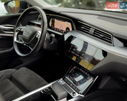 Чорний Ауді E-Tron, об'ємом двигуна 0 л та пробігом 140 тис. км за 26000 $, фото 61 на Automoto.ua