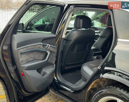 Чорний Ауді E-Tron, об'ємом двигуна 0 л та пробігом 140 тис. км за 26000 $, фото 72 на Automoto.ua