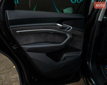 Черный Ауди E-Tron, объемом двигателя 0 л и пробегом 133 тыс. км за 28900 $, фото 55 на Automoto.ua