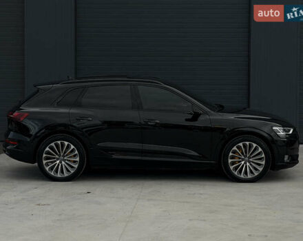 Чорний Ауді E-Tron, об'ємом двигуна 0 л та пробігом 162 тис. км за 28500 $, фото 26 на Automoto.ua