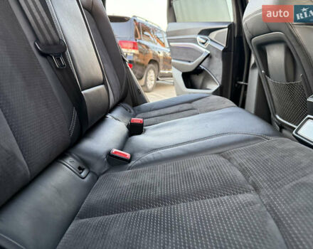 Черный Ауди E-Tron, объемом двигателя 0 л и пробегом 88 тыс. км за 29900 $, фото 73 на Automoto.ua