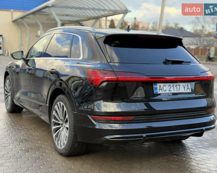 Чорний Ауді E-Tron, об'ємом двигуна 0 л та пробігом 63 тис. км за 26500 $, фото 21 на Automoto.ua