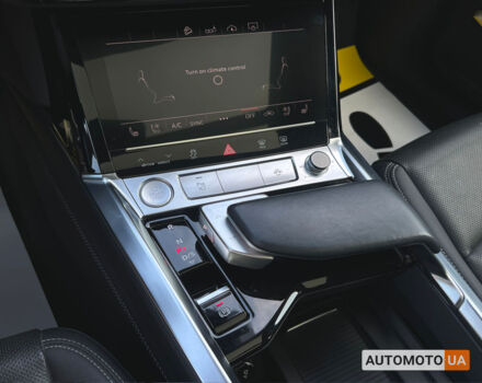 Черный Ауди E-Tron, объемом двигателя 95 л и пробегом 64 тыс. км за 35900 $, фото 28 на Automoto.ua