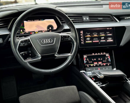 Чорний Ауді E-Tron, об'ємом двигуна 0 л та пробігом 140 тис. км за 26000 $, фото 77 на Automoto.ua