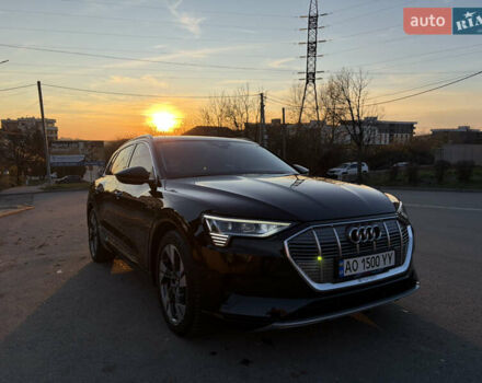 Черный Ауди E-Tron, объемом двигателя 0 л и пробегом 88 тыс. км за 28000 $, фото 2 на Automoto.ua