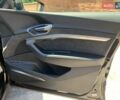 Чорний Ауді E-Tron, об'ємом двигуна 0 л та пробігом 65 тис. км за 33000 $, фото 17 на Automoto.ua