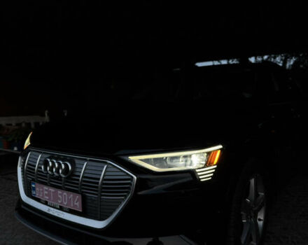 Черный Ауди E-Tron, объемом двигателя 0 л и пробегом 72 тыс. км за 33000 $, фото 24 на Automoto.ua