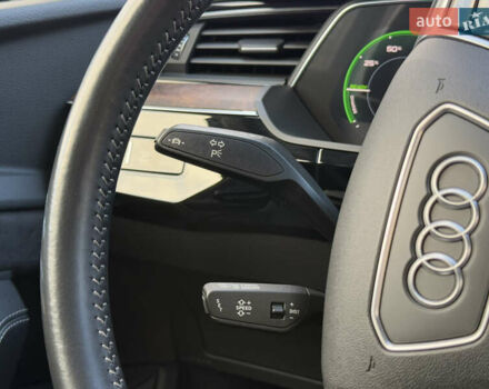 Чорний Ауді E-Tron, об'ємом двигуна 0 л та пробігом 63 тис. км за 26500 $, фото 82 на Automoto.ua