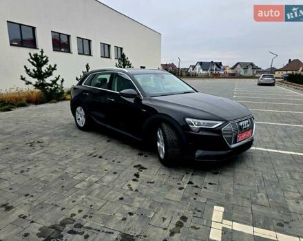 Чорний Ауді E-Tron, об'ємом двигуна 0 л та пробігом 135 тис. км за 22900 $, фото 11 на Automoto.ua
