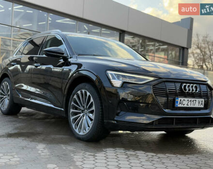 Чорний Ауді E-Tron, об'ємом двигуна 0 л та пробігом 63 тис. км за 26500 $, фото 8 на Automoto.ua